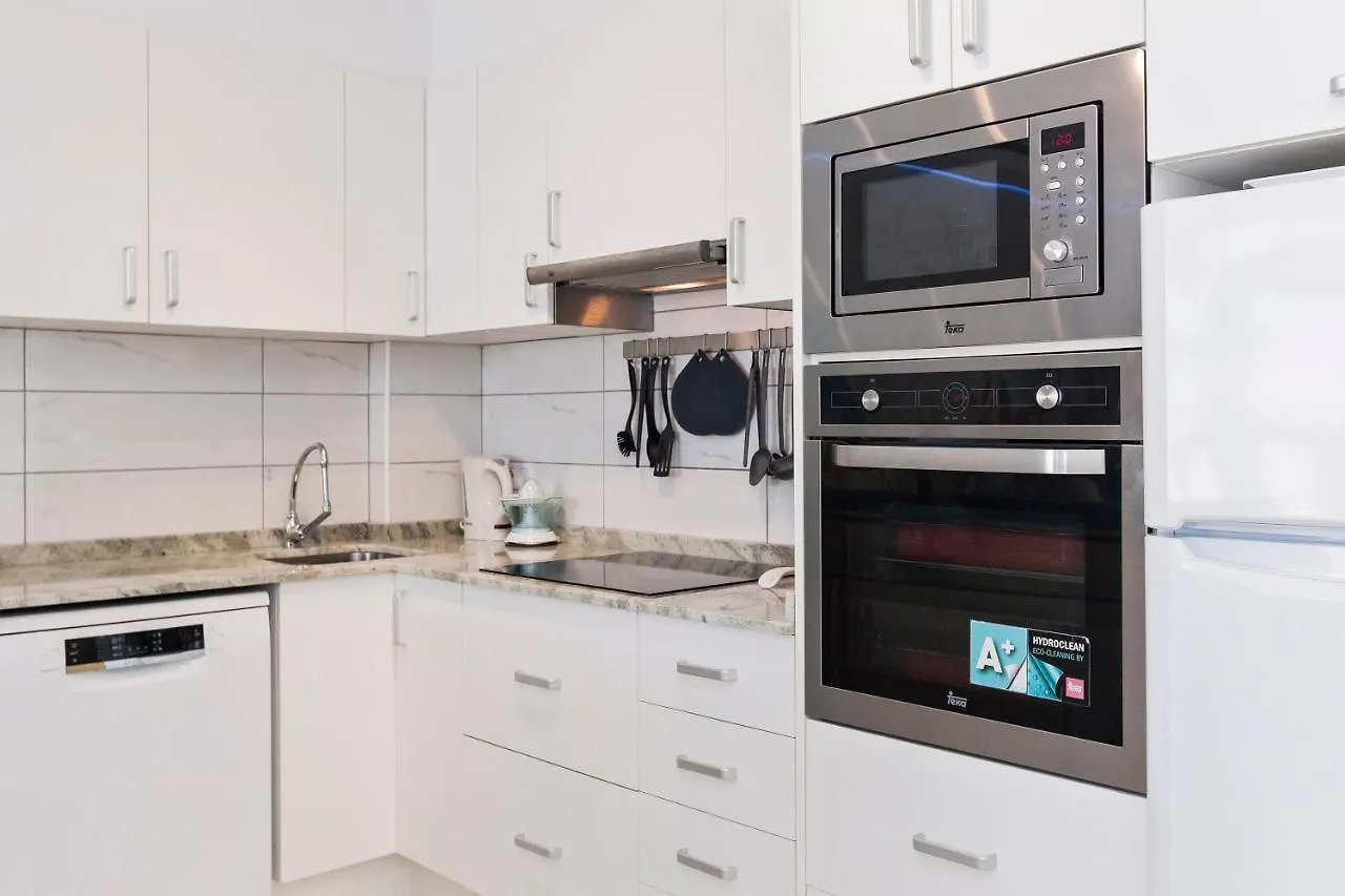 Apartamento First Line Sea, Luxury Penthouse, Sea And Sunset View Vivenda Vacational Guayero 618 Los Cristianos  Los Cristianos (Tenerife)